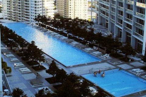 Condo in Miami, Florida, 1 bedroom  № 2052893 - photo 11