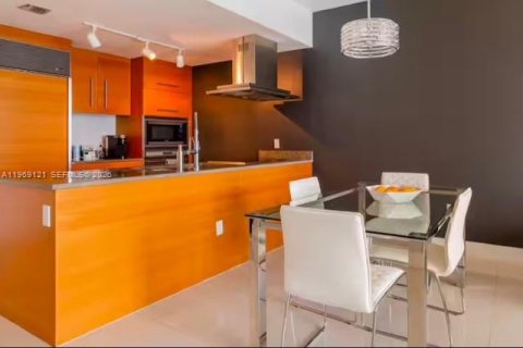 Condo in Miami, Florida, 1 bedroom  № 2052893 - photo 28
