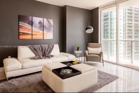 Condo in Miami, Florida, 1 bedroom  № 2052893 - photo 25