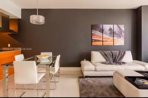 Condo in Miami, Florida, 1 bedroom  № 2052893 - photo 22