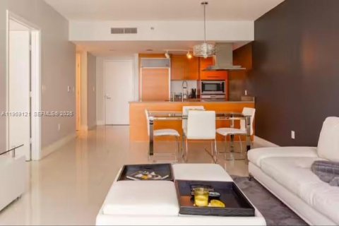 Condo in Miami, Florida, 1 bedroom  № 2052893 - photo 23