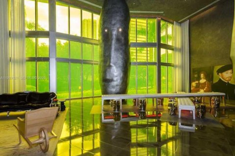 Condo in Miami, Florida, 1 bedroom  № 2052893 - photo 8