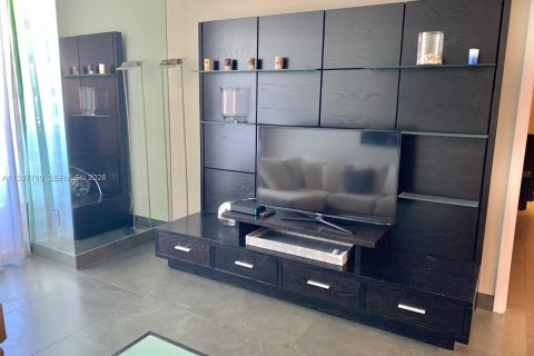 Condo in Hallandale Beach, Florida, 2 bedrooms № 2154282 - photo 14