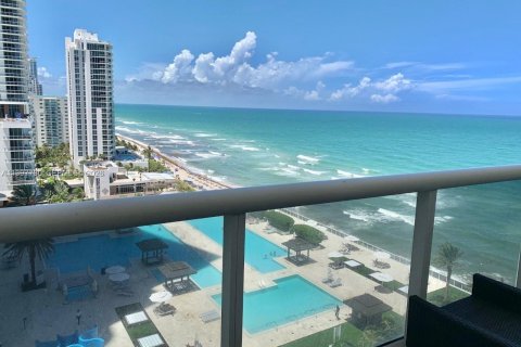 Condo in Hallandale Beach, Florida, 2 bedrooms № 2154282