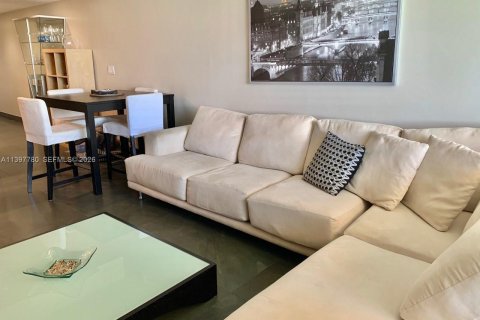 Condo in Hallandale Beach, Florida, 2 bedrooms № 2154282 - photo 13
