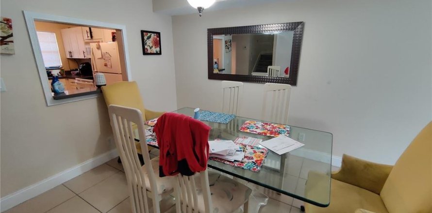 Condominio en Coral Springs, Florida, 3 dormitorios  № 984358