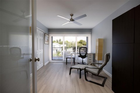 Condo in Fort Lauderdale, Florida, 2 bedrooms  № 1749151 - photo 16