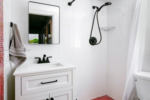 Condo in Fort Lauderdale, Florida, 2 bedrooms  № 1749151 - photo 18