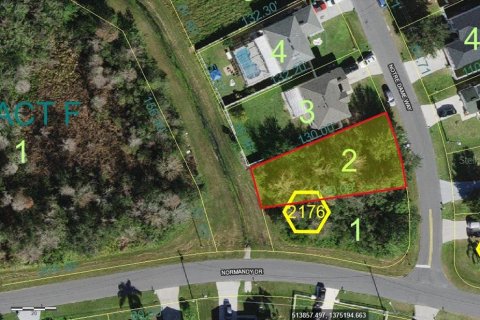 Land in Kissimmee, Florida № 2222159
