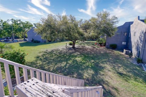 Condo in Tampa, Florida, 2 bedrooms  № 1583847 - photo 19