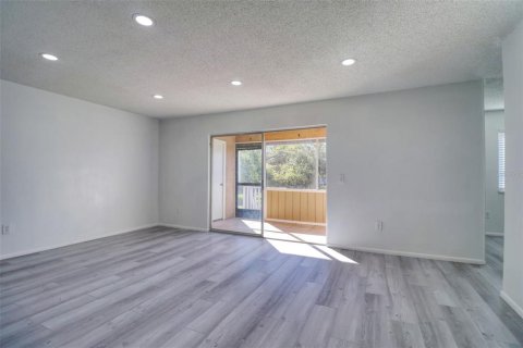 Condo in Tampa, Florida, 2 bedrooms  № 1583847 - photo 2
