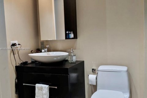 Condominio en alquiler en North Miami Beach, Florida, 1 dormitorio, 61.13 m2 № 1975416 - foto 13