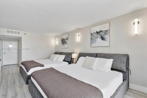 Купить кондоминиум в Санни-Айлс-Бич, Флорида 33.44м2, № 1960851 - фото 10