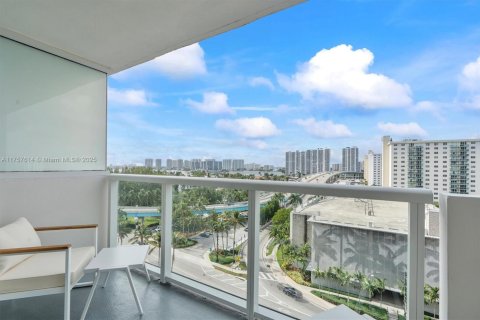 Купить кондоминиум в Санни-Айлс-Бич, Флорида 33.44м2, № 1960851 - фото 14