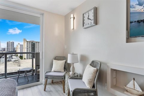 Купить кондоминиум в Санни-Айлс-Бич, Флорида 33.44м2, № 1960851 - фото 3