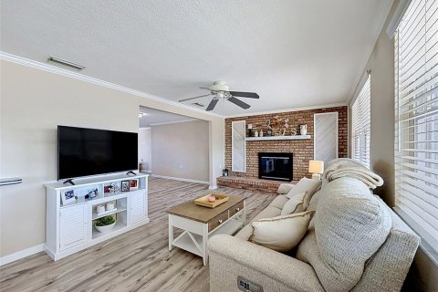 House in Hudson, Florida 2 bedrooms, 167.41 sq.m. № 2145550 - photo 17