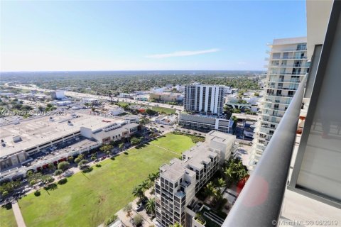 Condo in Miami, Florida, 1 bedroom  № 2001500 - photo 26