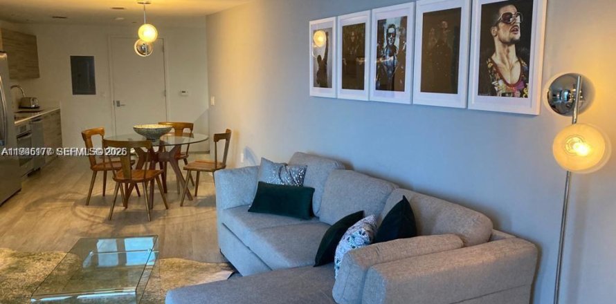 Condo in Miami, Florida, 1 bedroom  № 2001500