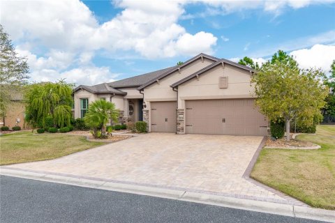 House in Ocala, Florida 3 bedrooms, 235.04 sq.m. № 2157831 - photo 2
