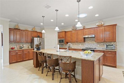 House in Ocala, Florida 3 bedrooms, 235.04 sq.m. № 2157831 - photo 13