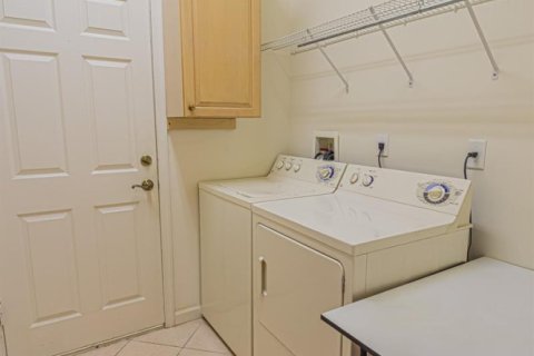 Casa en venta en Port St. Lucie, Florida, 4 dormitorios, 222.97 m2 № 2078300 - foto 21