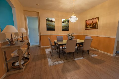 Casa en venta en Port St. Lucie, Florida, 4 dormitorios, 222.97 m2 № 2078300 - foto 3