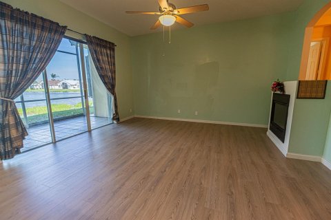 Casa en venta en Port St. Lucie, Florida, 4 dormitorios, 222.97 m2 № 2078300 - foto 10