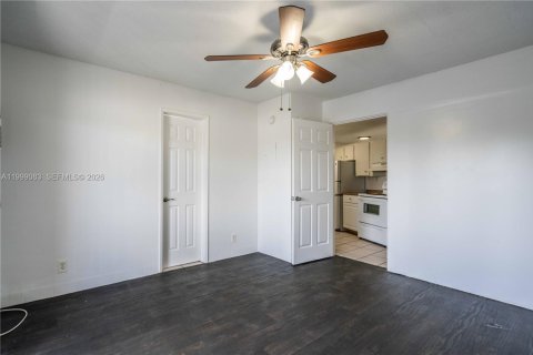 Apartamento en alquiler en Wilton Manors, Florida, 1 dormitorio, 52.03 m2 № 2067163 - foto 12