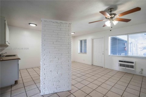 Apartamento en alquiler en Wilton Manors, Florida, 1 dormitorio, 52.03 m2 № 2067163 - foto 7