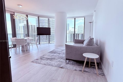 Copropriété à louer à Miami, Floride: 3 chambres, 115.01 m2 № 1927519 - photo 2