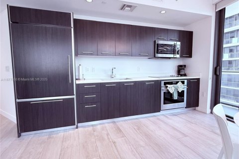 Copropriété à louer à Miami, Floride: 3 chambres, 115.01 m2 № 1927519 - photo 4