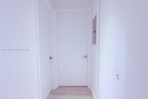 Copropriété à louer à Miami, Floride: 3 chambres, 115.01 m2 № 1927519 - photo 17
