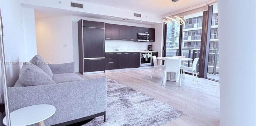 Condo à Miami, Floride, 3 chambres  № 1927519