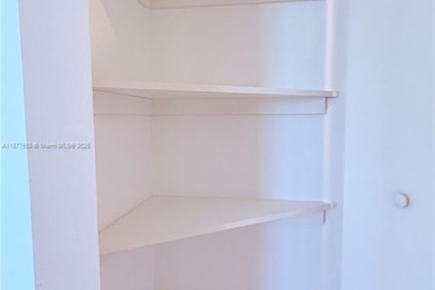 Copropriété à louer à Miami, Floride: 3 chambres, 115.01 m2 № 1927519 - photo 29