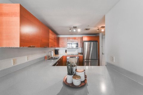 Condo in Miami, Florida, 2 bedrooms  № 1867889 - photo 14