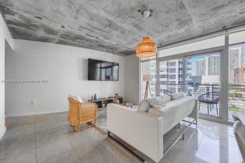 Condo in Miami, Florida, 2 bedrooms  № 1867889 - photo 10