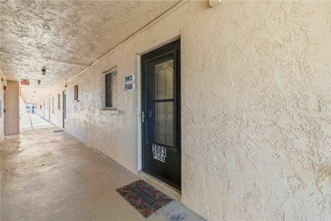 Condominio en alquiler en Bradenton, Florida, 2 dormitorios, 106.28 m2 № 2106057 - foto 3
