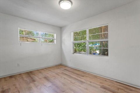 House in Gainesville, Florida 3 bedrooms, 113.53 sq.m. № 2217046 - photo 16