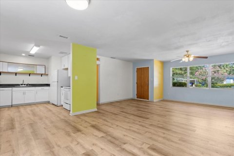 House in Gainesville, Florida 3 bedrooms, 113.53 sq.m. № 2217046 - photo 2