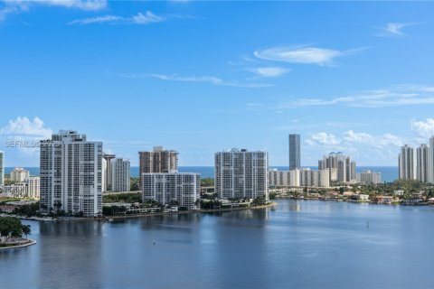 Купить кондоминиум в Авентура, Флорида 3 спальни, 286.32м2, № 1994406 - фото 2