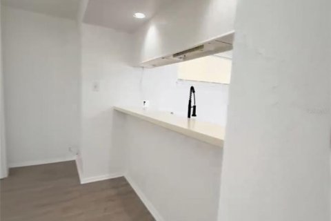 Touwnhouse à louer à Orlando, Floride: 2 chambres, 112.5 m2 № 2295093 - photo 5