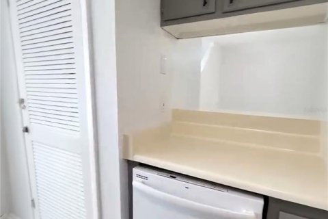 Touwnhouse à louer à Orlando, Floride: 2 chambres, 112.5 m2 № 2295093 - photo 16