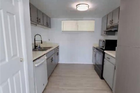 Touwnhouse à louer à Orlando, Floride: 2 chambres, 112.5 m2 № 2295093 - photo 20