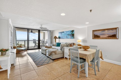 Condo in Hutchinson Island South, Florida, 2 bedrooms № 2147101 - photo 18
