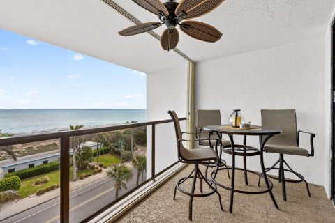 Condo in Hutchinson Island South, Florida, 2 bedrooms № 2147101 - photo 24