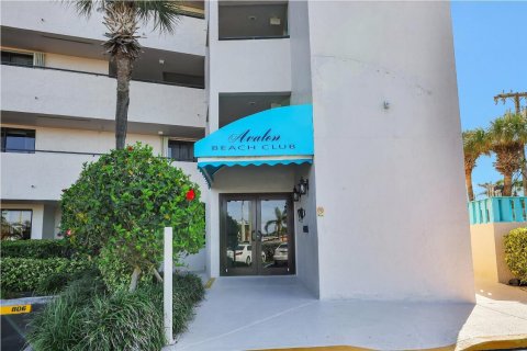 Condo in Hutchinson Island South, Florida, 2 bedrooms № 2147101 - photo 7