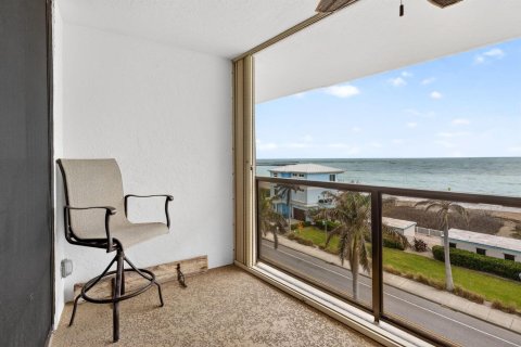 Condo in Hutchinson Island South, Florida, 2 bedrooms № 2147101 - photo 23