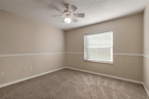 House in Port Orange, Florida 3 bedrooms, 189.71 sq.m. № 2122958 - photo 9