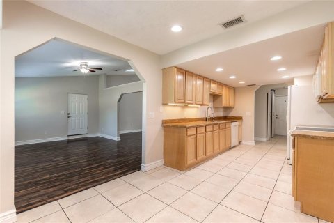 House in Port Orange, Florida 3 bedrooms, 189.71 sq.m. № 2122958 - photo 24