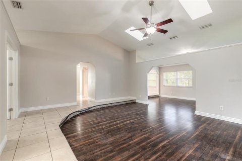 House in Port Orange, Florida 3 bedrooms, 189.71 sq.m. № 2122958 - photo 16